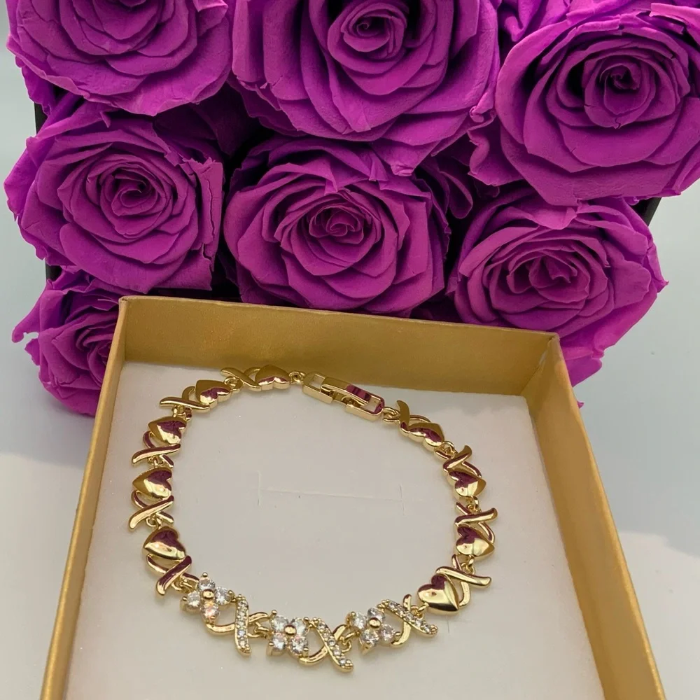 Hugs and Kisses Heart Gold Bracelet - Women Jewelry